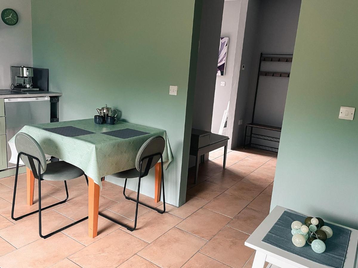 The Blue Door Apartment Cahersiveen Esterno foto